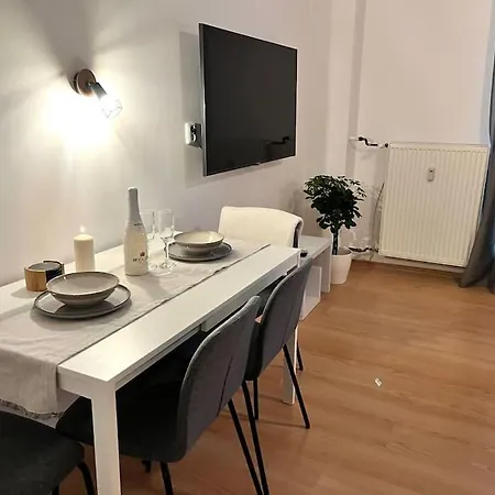 Cute In The Old Town